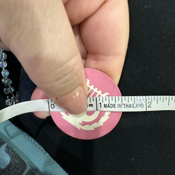 POKER CHIP GIRL  Vintage Poker Chip Necklace, EUC! - Picture 5 of 6